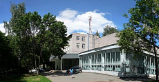 Входная группа Республиканский музыкальный колледж.  Ломоносова,  5б